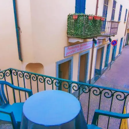 Luina Otel 2*