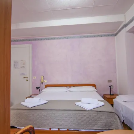 Luina Otel Stresa