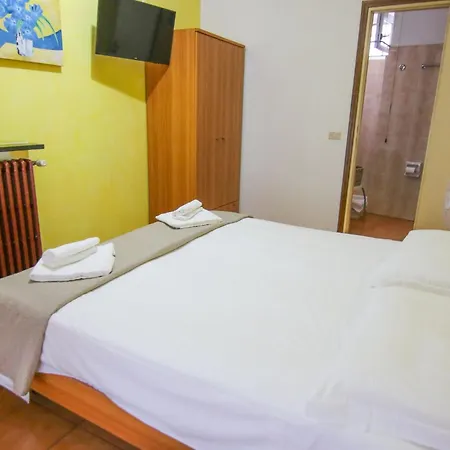 Luina Отель Стреза